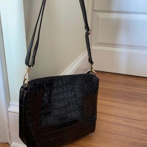 MEDIUM SIZE WOMENS HAND BAG